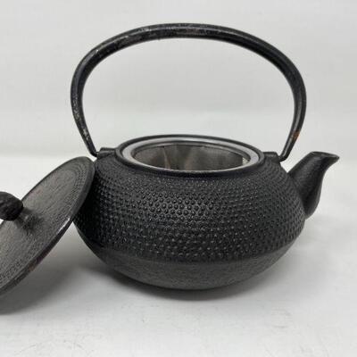 Cast Iron Tea Pot (Includes filter/infuser)