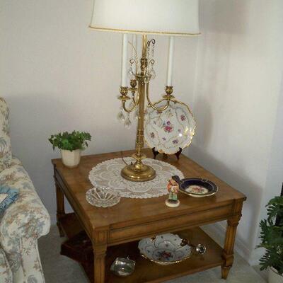 Vintage Weiman Kameo Furniture Co. Large Square Walnut End/Coffee Table ; Large Brass 3 Candle style Light Table Lamp with Crystals.