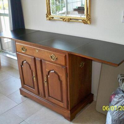 View with Bar top open