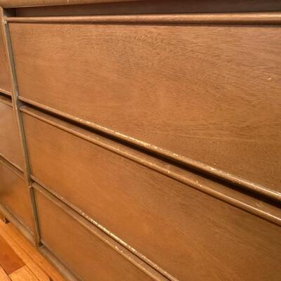 Kroehler 9-Drawer Dresser w/Mirror - $175 - 65"H x 62"W x 19"D