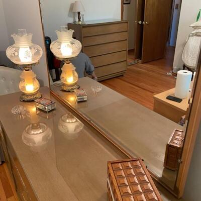 Kroehler 9-Drawer Dresser w/Mirror - $175 - 65"H x 62"W x 19"D