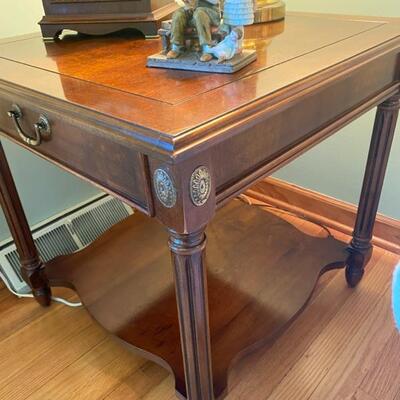 Lane Furniture Side Table - $65 - 23"H x 24"W x 24"D