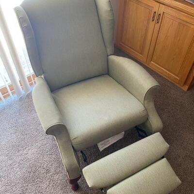 Lane Furniture Pair Queen Anne Reclining Wingback Chairs - $80 Each - 41"H x 31"W x 34"D