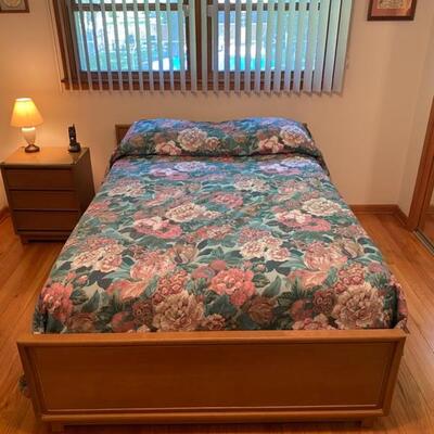 Kroehler Full Size Bed w/Beautyrest Mattress/Box Spring - $220 - 32"H
