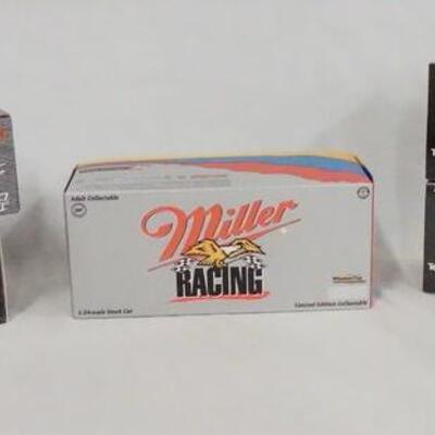 1130	LOT OF FIVE NASCAR MODEL CARS IN ORIGINAL BOXES.
