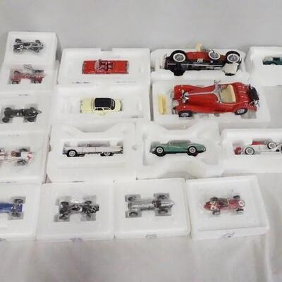 1139	LARGE LOT OF DIE CAST MODEL CARS FROM THE FRANKLIN MINT
