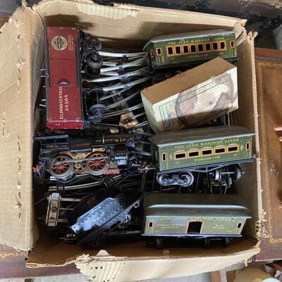Pre WWII Ives model train set with steam locomotive 1118, tender 17, baggage car 60, Passenger cars 61 & 62