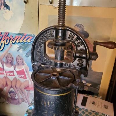 Estate sale photo