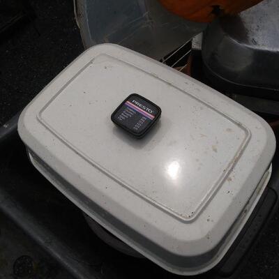 Presto electric pan with cord
