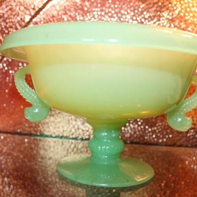1930's Fenton
