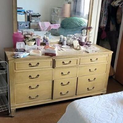 Wood dresser and mirror set