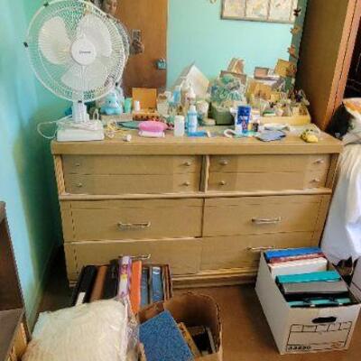 Wood dresser and mirror set