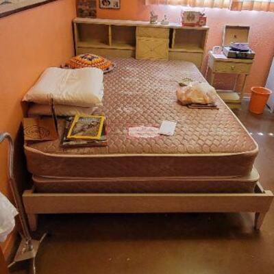 Twin bed , mattress and headboard