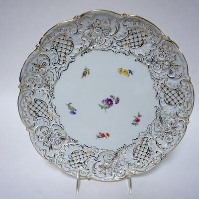 1035	MEISSEN 11 1/2 IN PLATE WITH GILT AND FLORAL DECORATIONS
