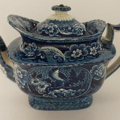1081	HISTORICAL BLUE STAFFORDSHIRE TEAPOT, 6 IN HIGH
