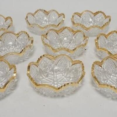 1295	10 PATTERN GLASS BERRY BOWLS	10 PATTERN GLASS BERRY BOWLS W/ BRIGHT GOLD TRIM. 4 1/2 IN 
