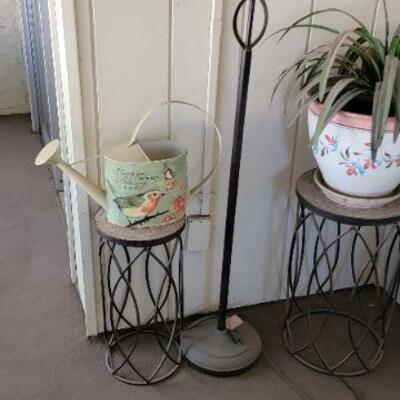 Small decorative table and water pail