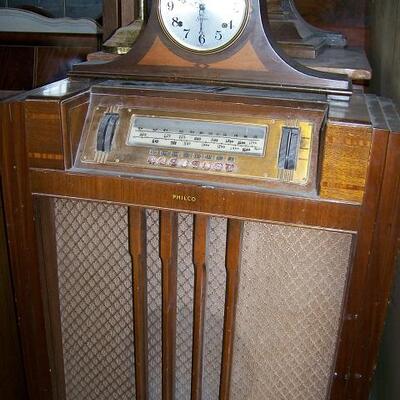 Vintage mantle clocks