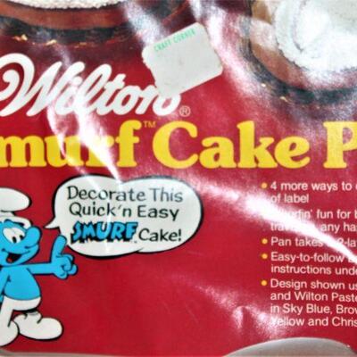 Cake pan for all the Smurf lovers.