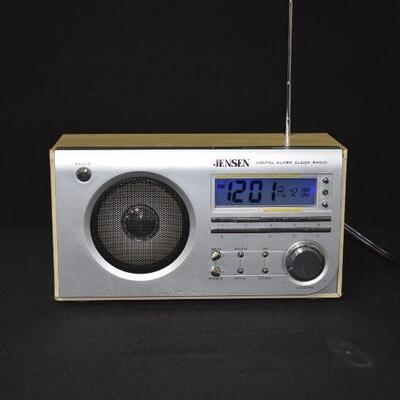 Jensen Digital Alarm Clock Radio