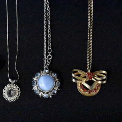 4 Costume Necklaces & 1 Pair Earrings