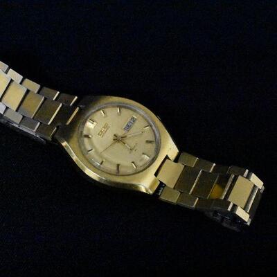 Man's Seiko Automatic 17 Jewels Working Condition