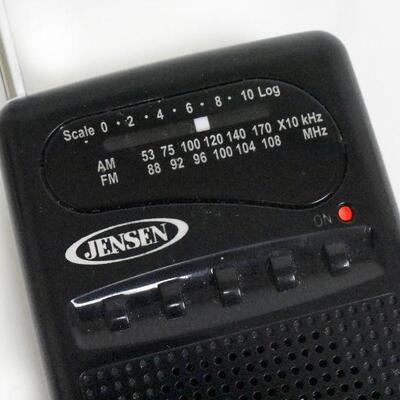 Jensen Portable AM / FM Radio