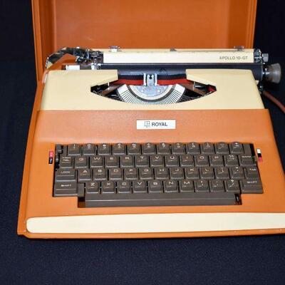 Royal Litton Apollo 10-GT Portable Typewriter
