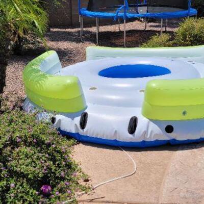Large pool floatie