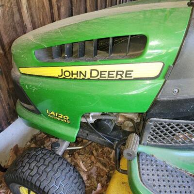 John Deere Ride On Mower