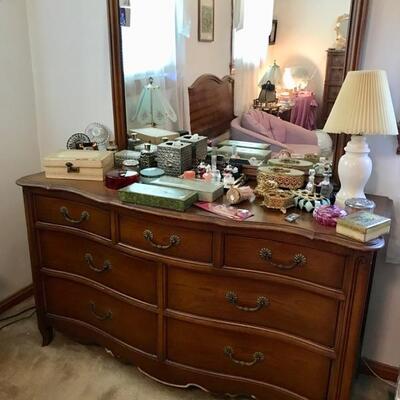 National Furniture Co. dresser with mirror $169 