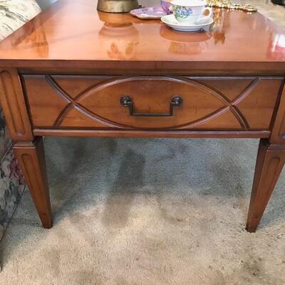 End table with drawer $149
28 X 21 X 14