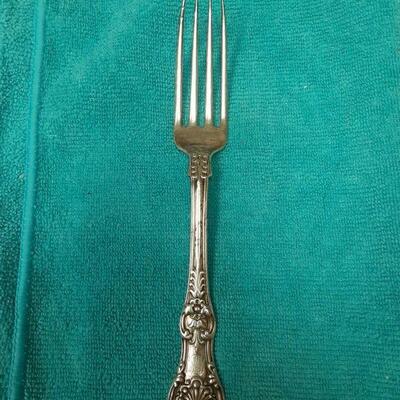 https://www.ebay.com/itm/114855504450	ME3066 USED TIFFANY & CO. 7 1/2 INCH STERLING SILVER FORK KING PATTERN		Auction
