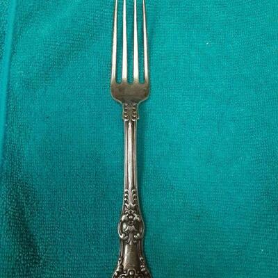 https://www.ebay.com/itm/124776574980	mE3064 USED TIFFANY & CO. 7 1/2 INCH STERLING SILVER FORK KING PATTERN		Auction
