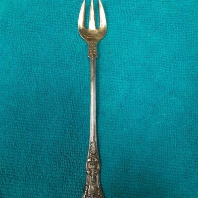 https://www.ebay.com/itm/114855491375	ME3072 USED TIFFANY & CO. STERLING SILVER OYSTER FORK KING PATTERN		Auction
