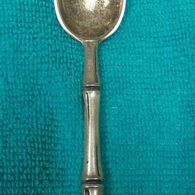 https://www.ebay.com/itm/124776574979	ME3016 USED TIFFANY & CO. 4 1/8 STERLING SILVER TEA SPOON BAMBOO PATTERN		Auction
