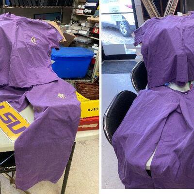 https://www.ebay.com/itm/114855448226	TM9400 Lot of LSU: 2 Set of Scrubs and a Flannel Bottom		Buy-It-Now	 $19.99 
