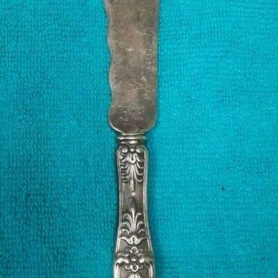 https://www.ebay.com/itm/124776509882	ME3006 USED TIFFANY & CO. STERLING SILVER FISH KNIFE ENGLISH KING PATTERN		Buy-It-Now	 $99.99 
