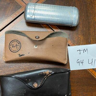https://www.ebay.com/itm/114855424679	TM9441 Rayban + Eye Glass Case Lot UShip or Local Pickup		Buy-It-Now	 $19.99 
