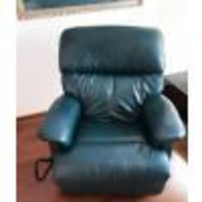 leather recliner that is a lift chair
