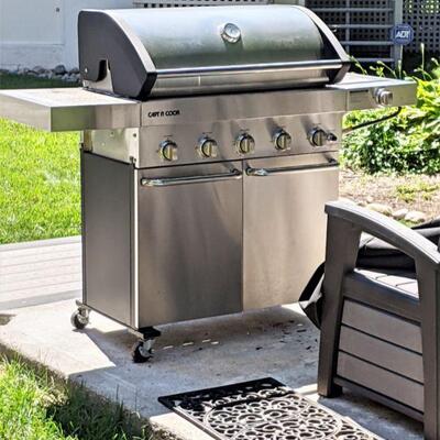 Capt Cook gas grill
