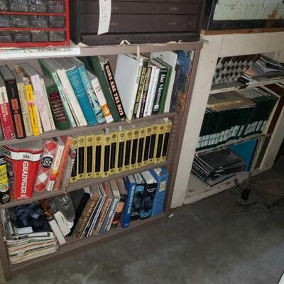 #1450 â€¢ 2 Book Cases With Books And Magazines