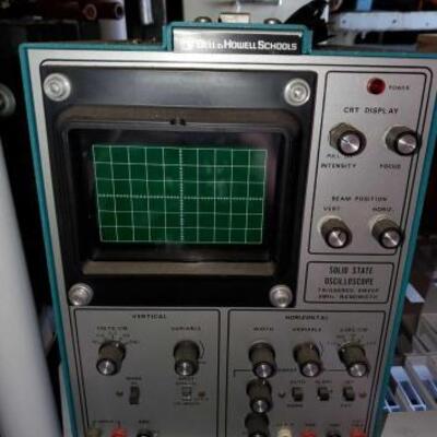 #1522 â€¢ Bell & Howell Schools Solid State Oscilloscope

