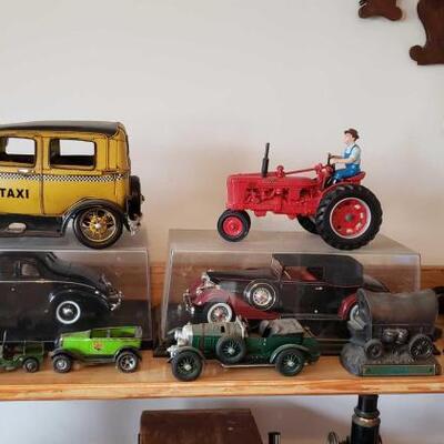 1214	

Vintage Model Cars And Tractor
Vintage Model Cars And Tractor