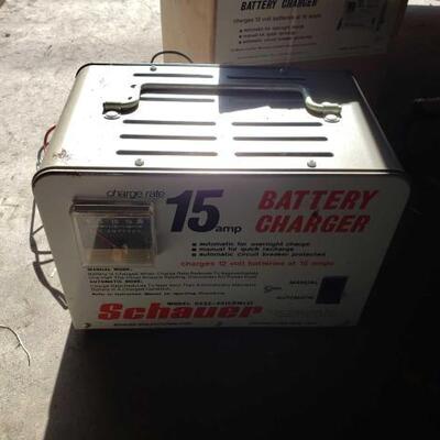 #1490 â€¢ 15 AMP Schauer Battery Charger model 0233-49(erm12) 
