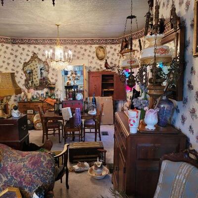 Estate sale photo