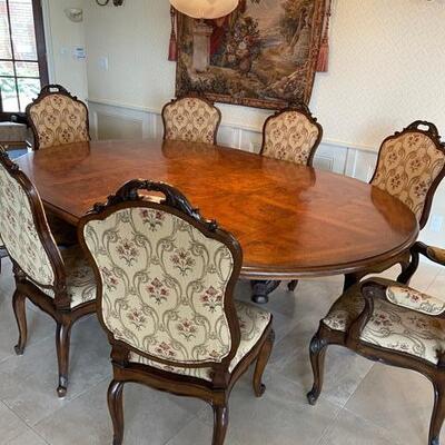 $5000 set - Dining Table - Henredon - walnut - closed 64