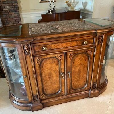 $1000 - Buffet Server - Henredon - glass opening on both ends - storage in middle -  finished back side - 57