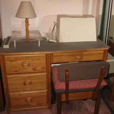 Oak desk. Buy it now $85.00