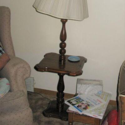 LAMP TABLE  BUY IT NOW $ 42.00